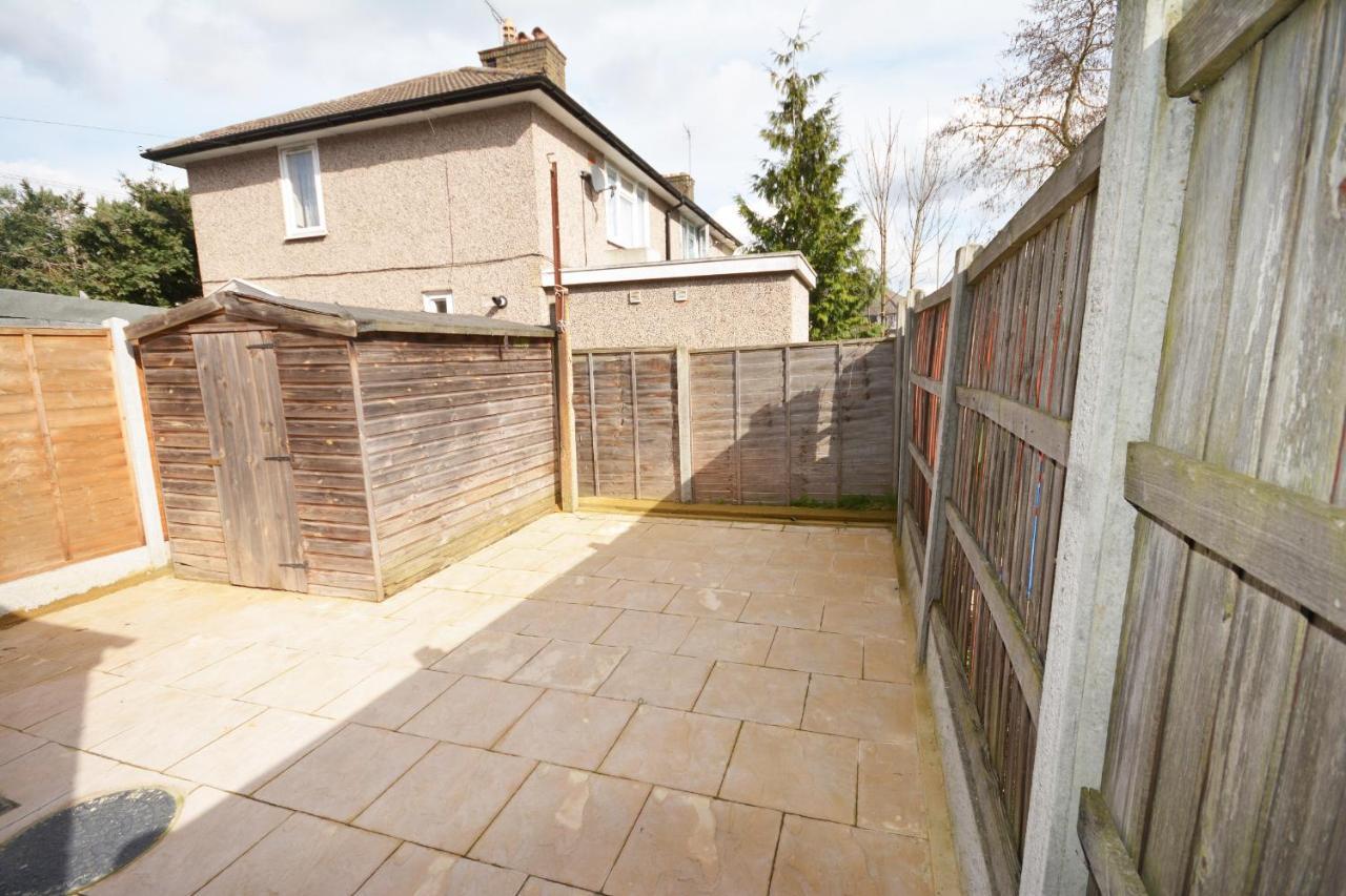 London Deluxe 6 Bedroom House Dagenham Esterno foto