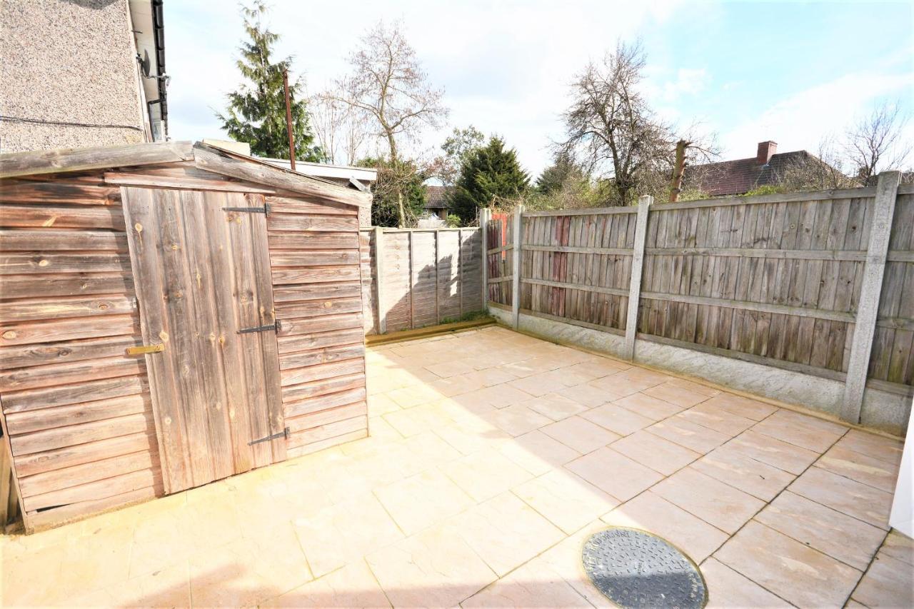 London Deluxe 6 Bedroom House Dagenham Esterno foto